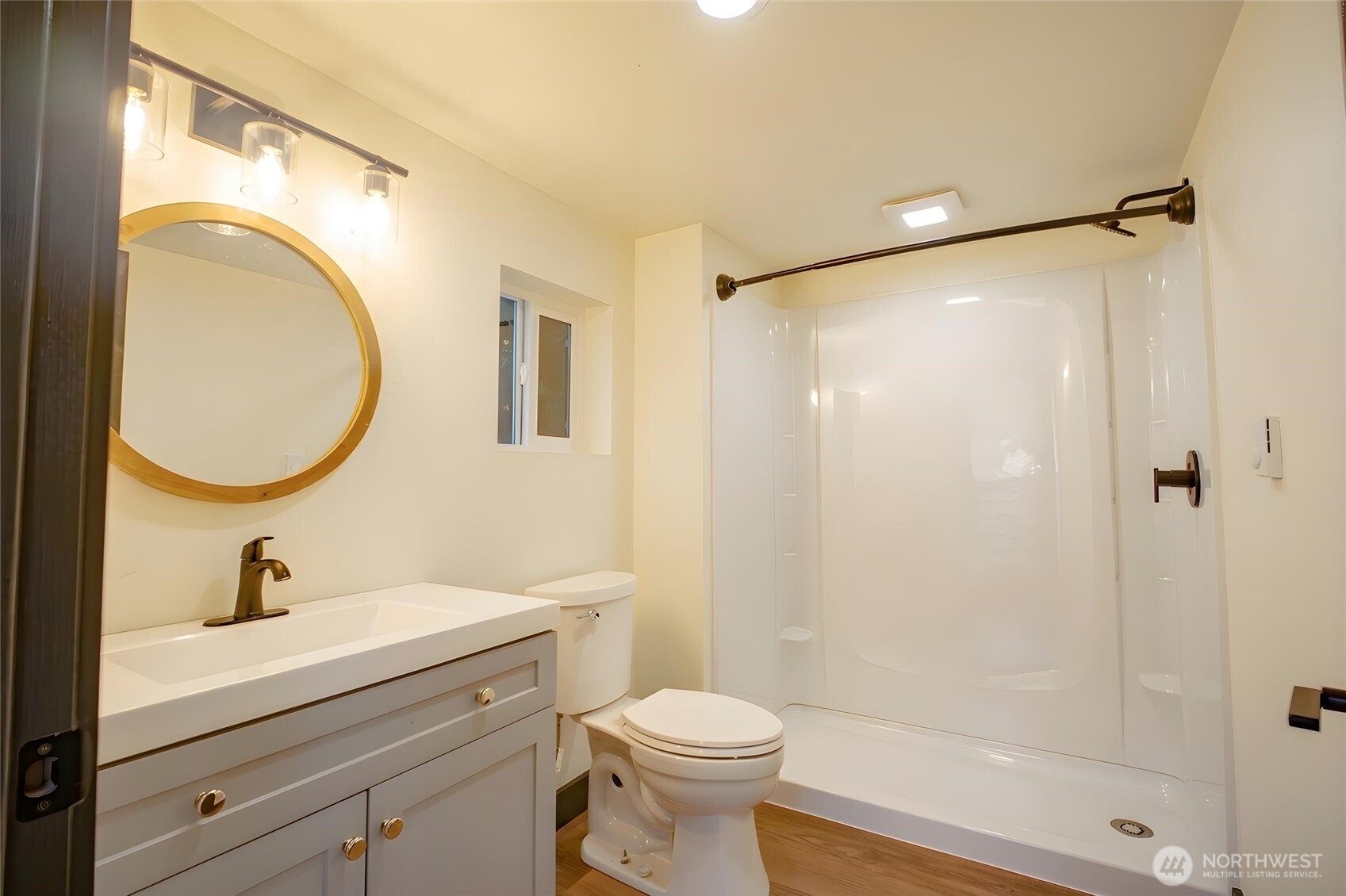 570 S Shore Road Property Photo 13
