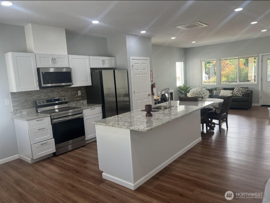 2511038 Property Photo 1