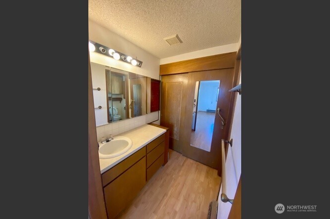 3700 Harbel Drive Property Photo 16