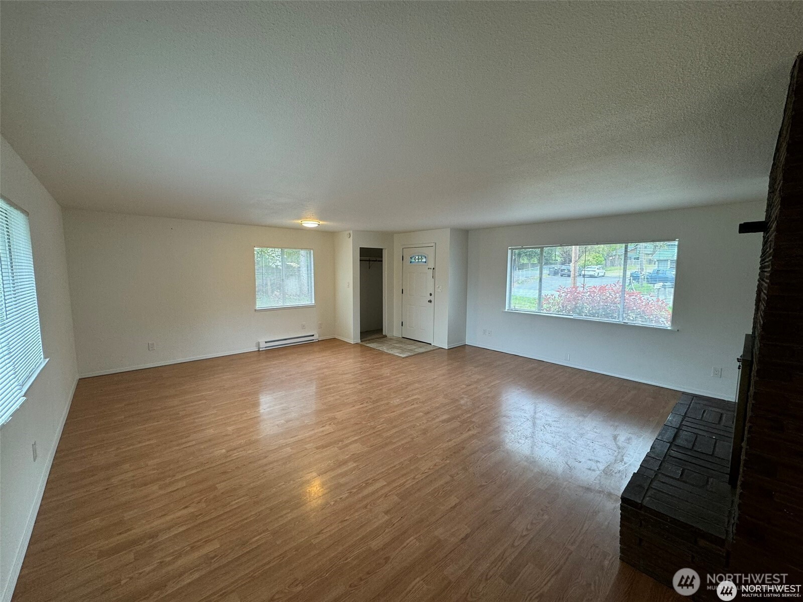 16425 Broadway Avenue Property Photo 8