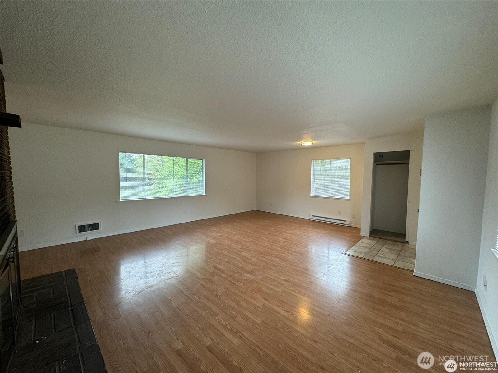 16425 Broadway Avenue Property Photo 9