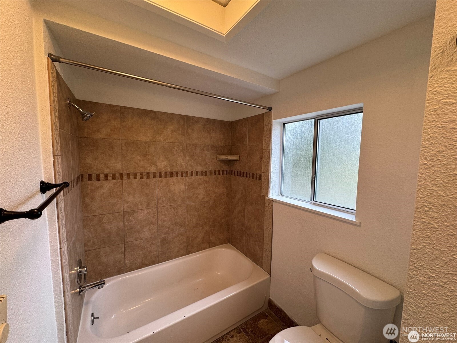 16425 Broadway Avenue Property Photo 13
