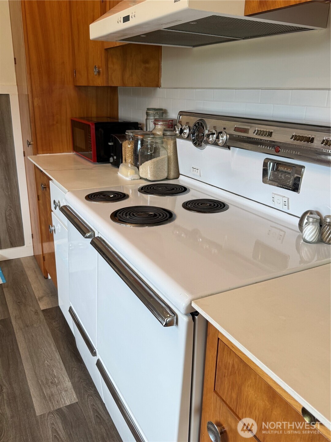 959 Barnhart Street Property Photo 8