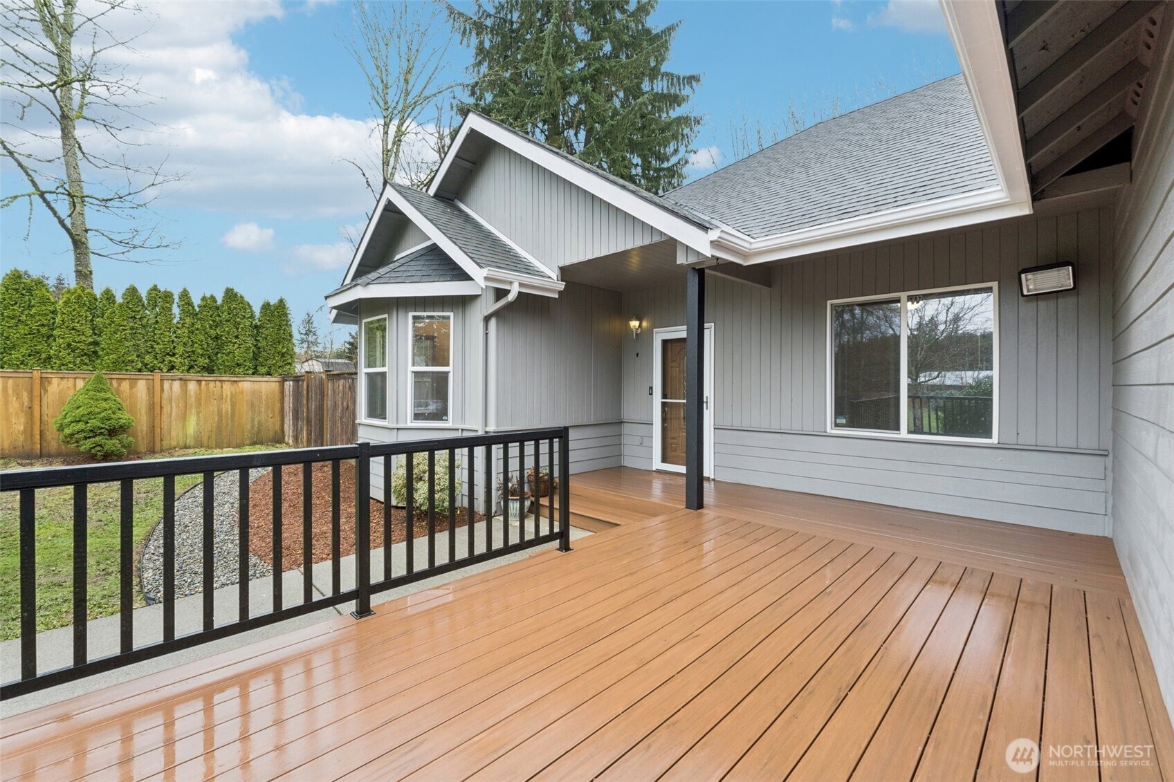 17214 Snohomish Avenue Property Photo 9