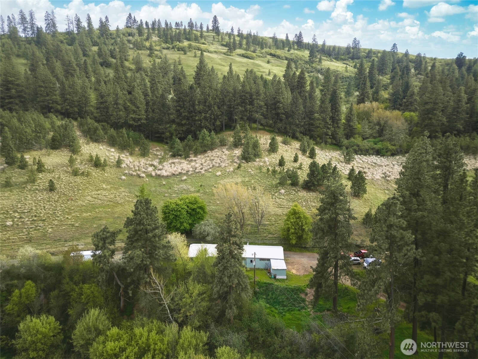 938 Patit Road Property Photo 2
