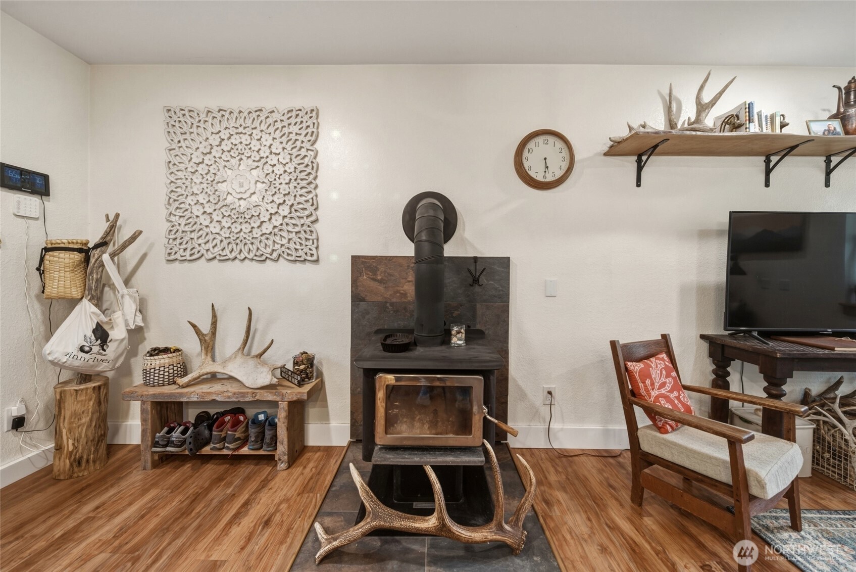 938 Patit Road Property Photo 8
