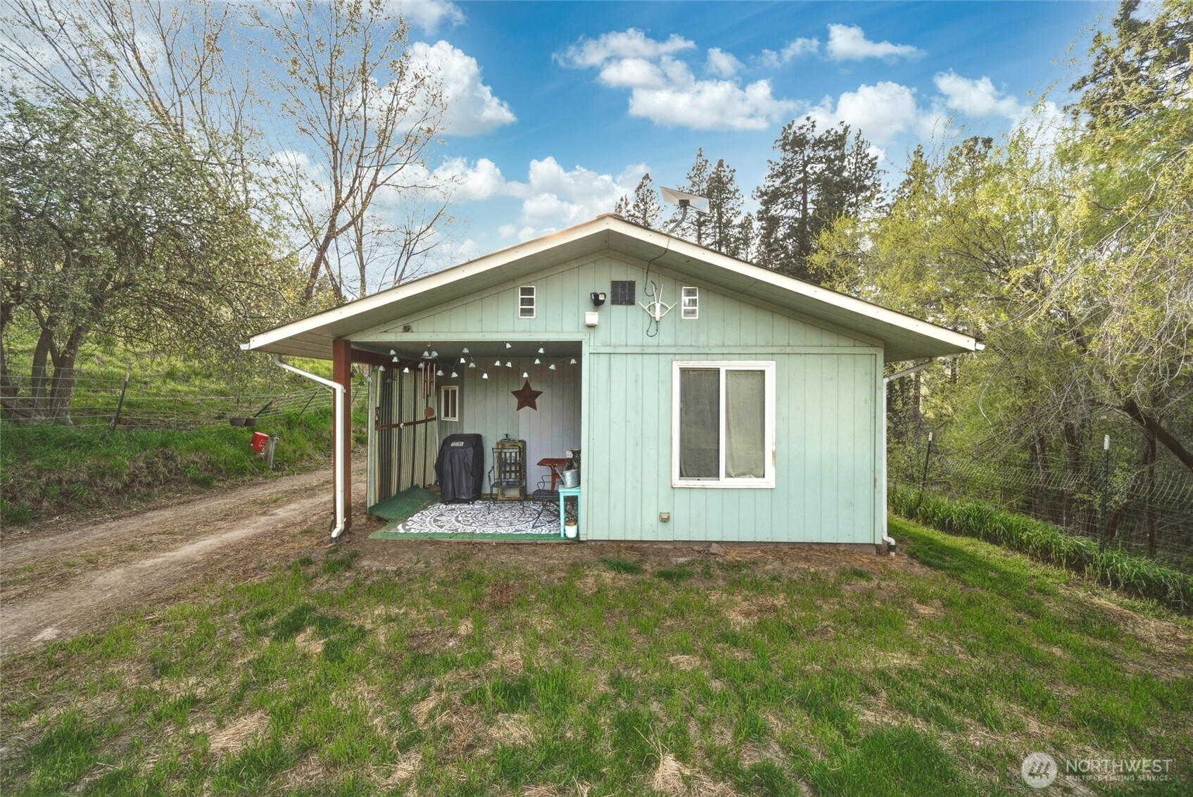 938 Patit Road Property Photo 16