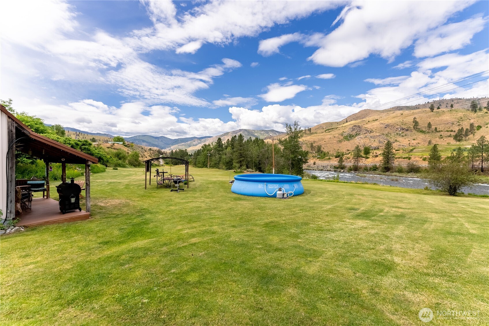 30 Whitewater Drive Property Photo 13