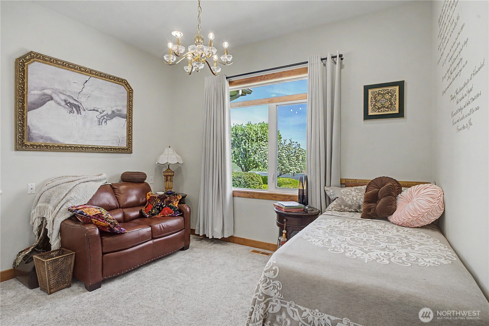 9132 Stonecrest Road Property Photo 7