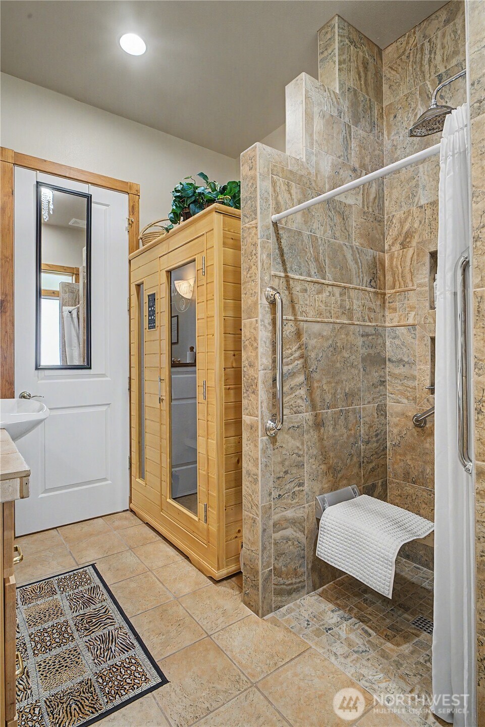 9132 Stonecrest Road Property Photo 9