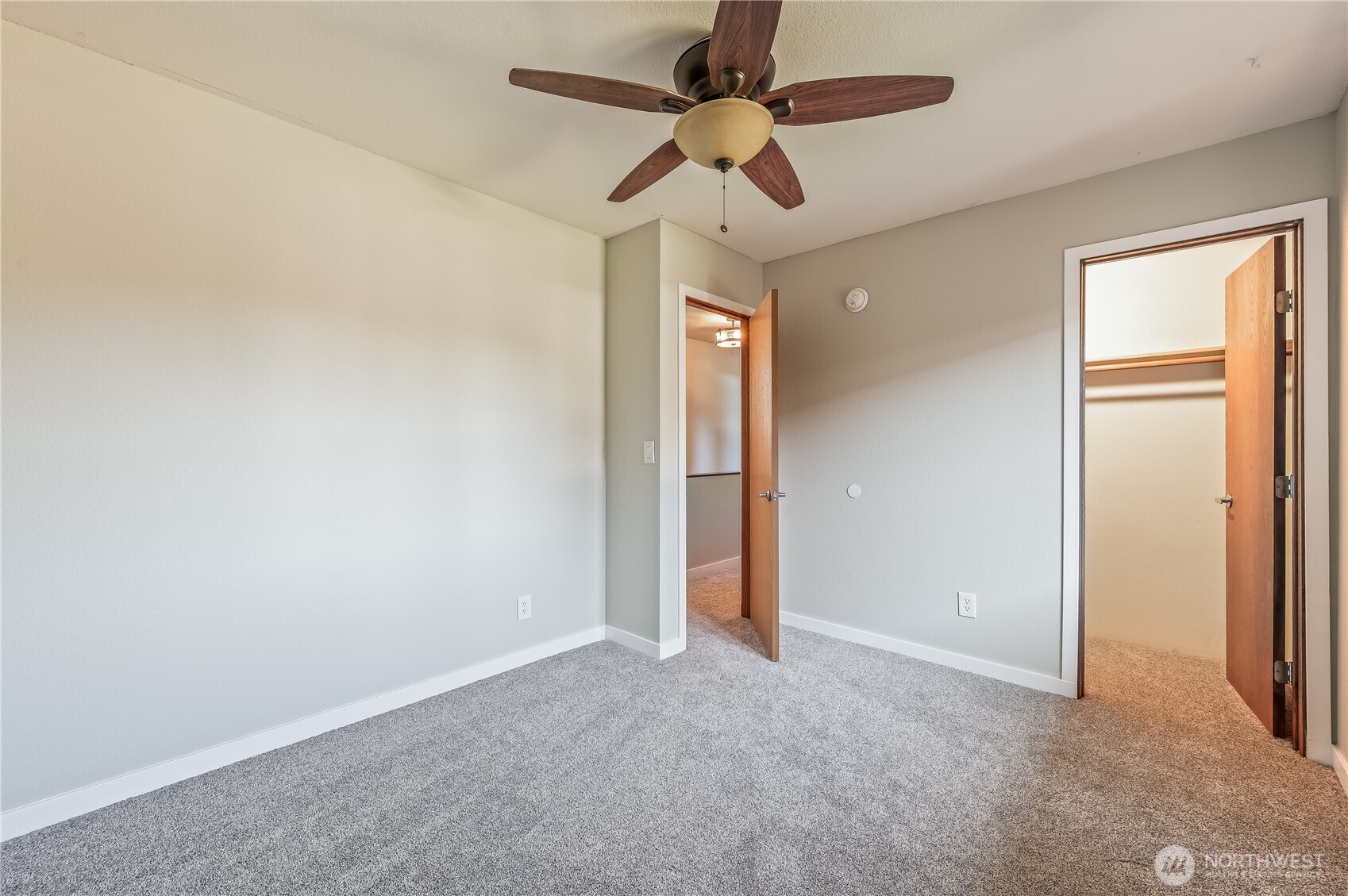 221 Evans Street Property Photo 13