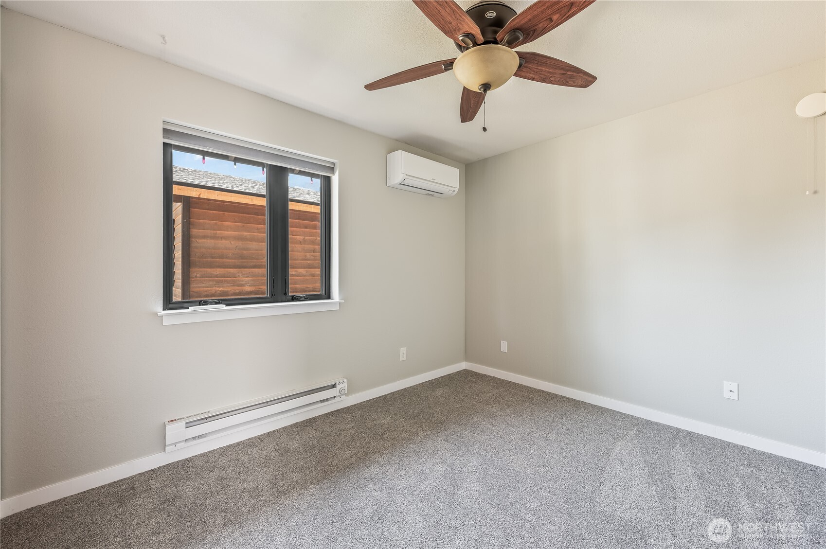 221 Evans Street Property Photo 14
