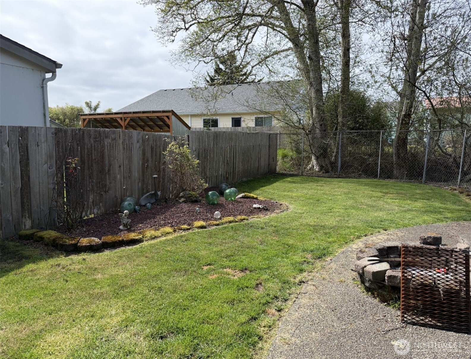 305 Godsey Lane Property Photo 8