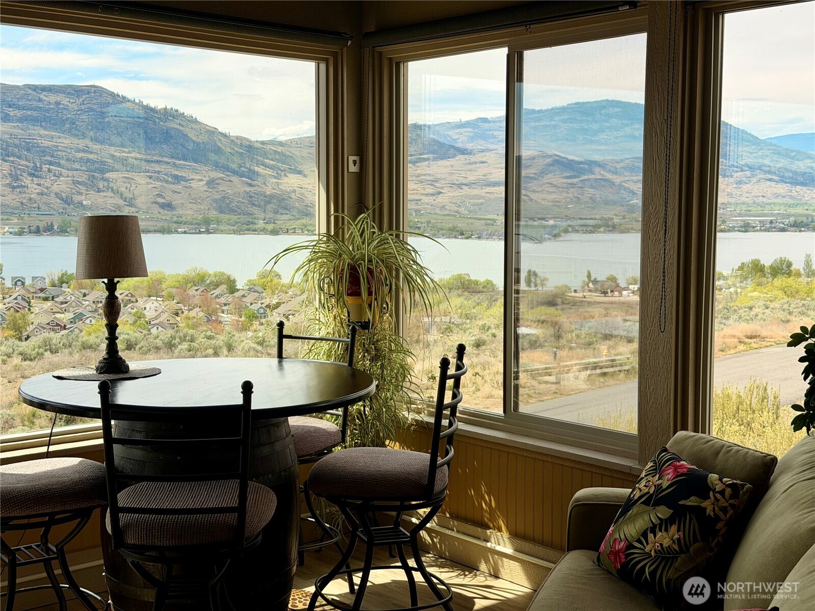 122 Village Way Property Photo 12
