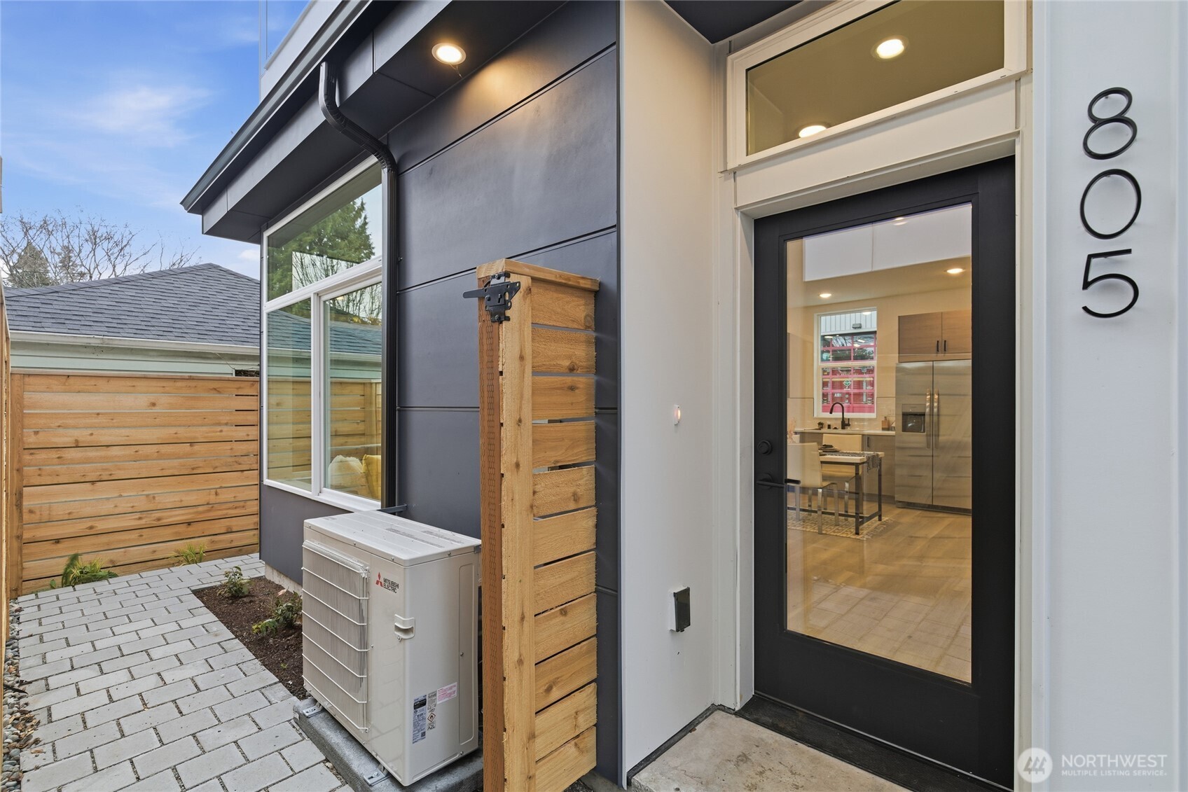 809 S Sullivan Street Property Photo 1