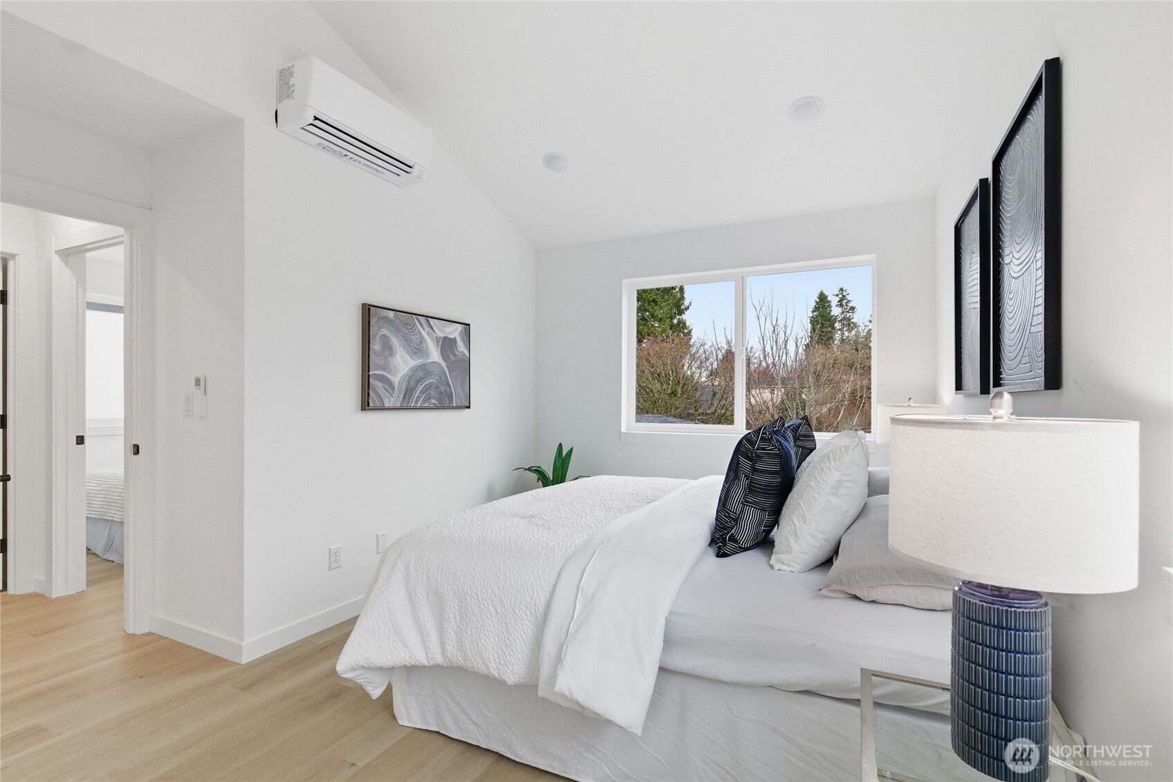 809 S Sullivan Street Property Photo 11