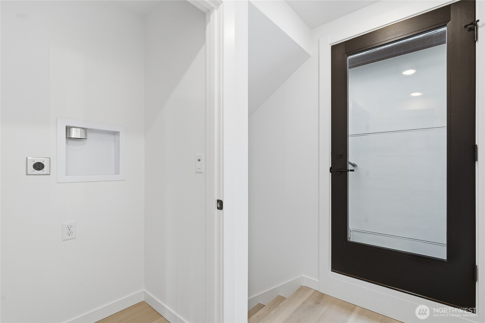 809 S Sullivan Street Property Photo 15