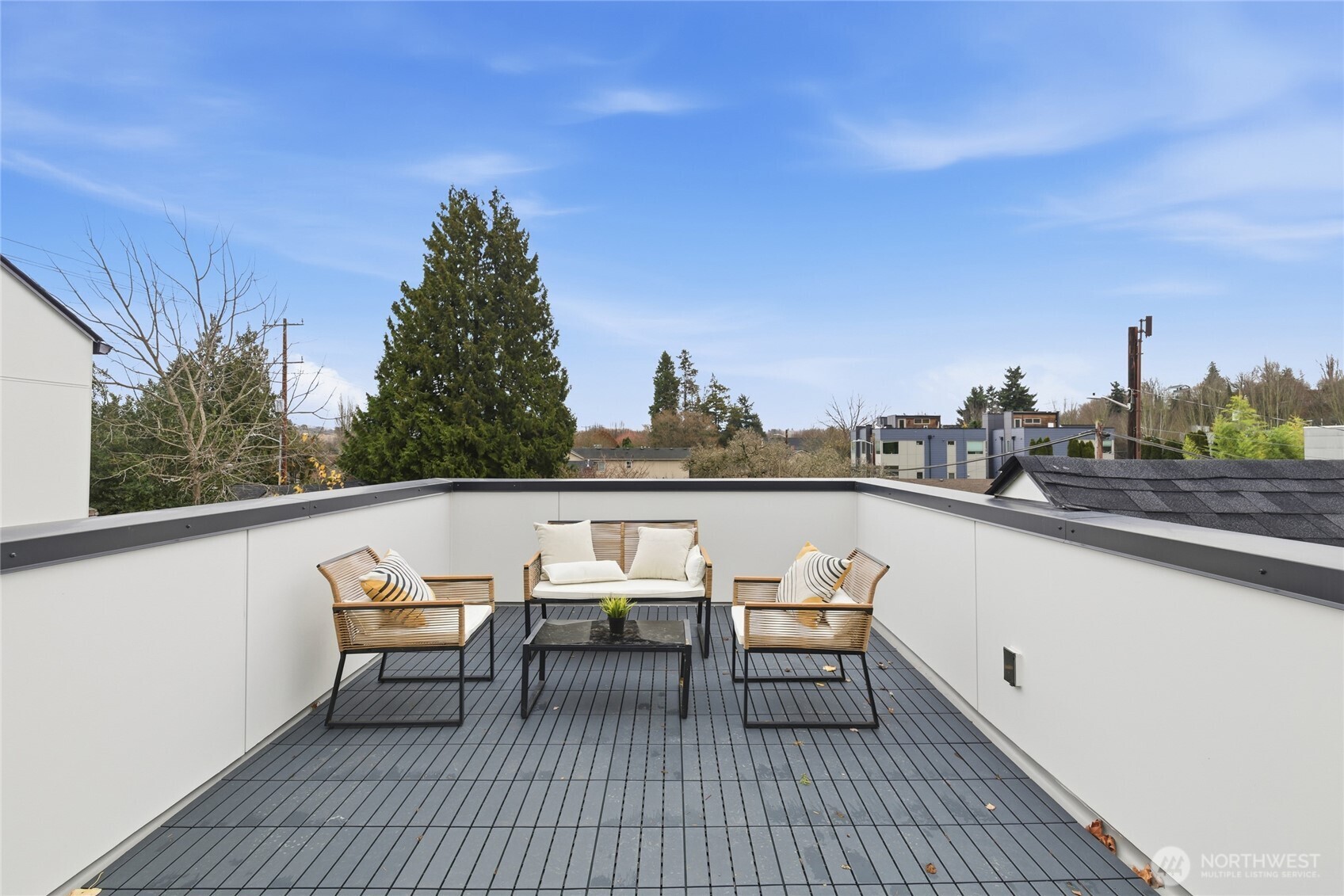 809 S Sullivan Street Property Photo 17