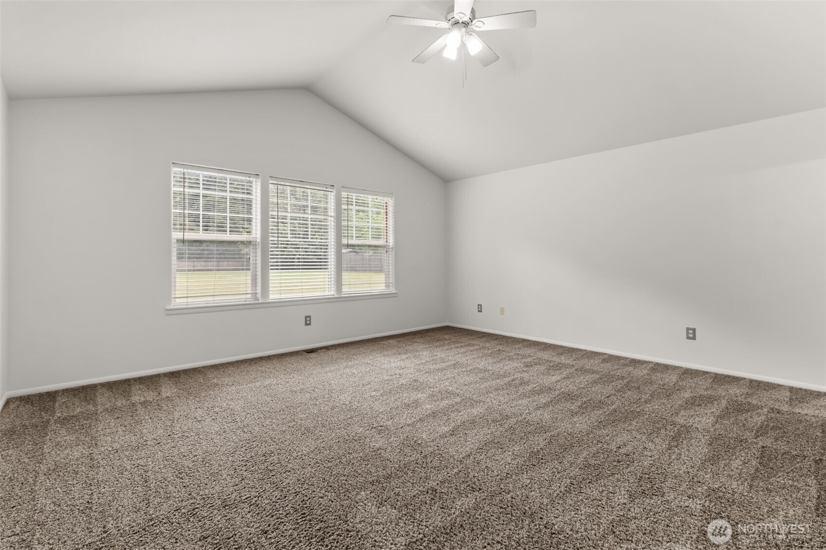 9519 185th Avenue Property Photo 15