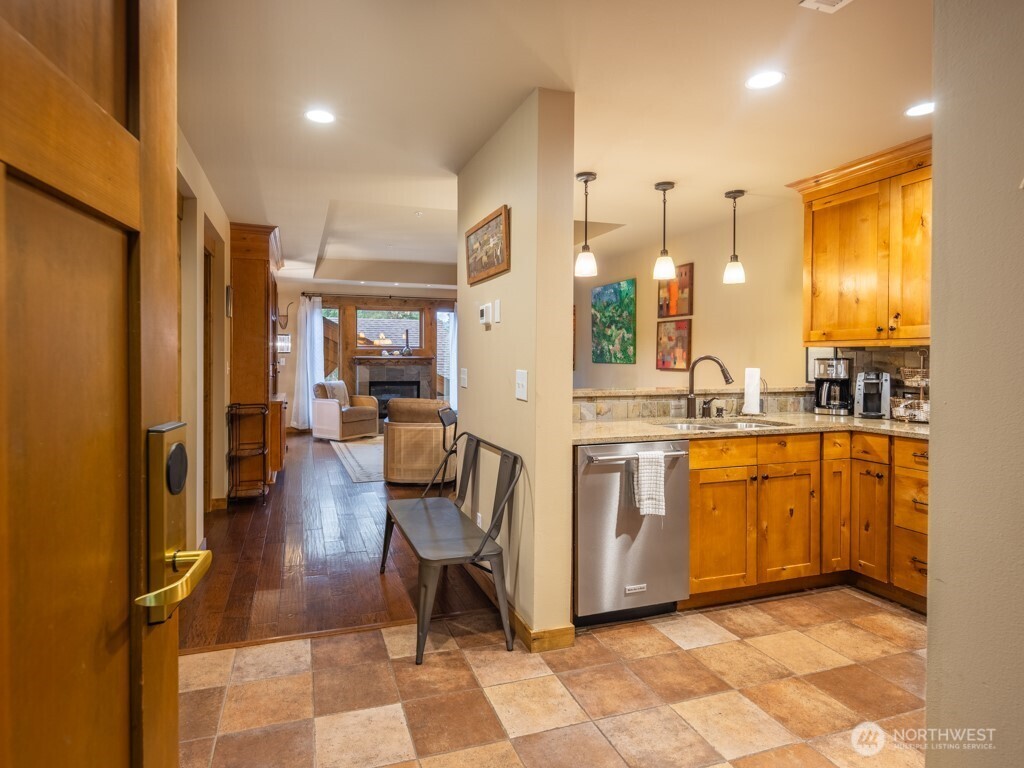 3770 Suncadia Trail 209 Property Photo 4