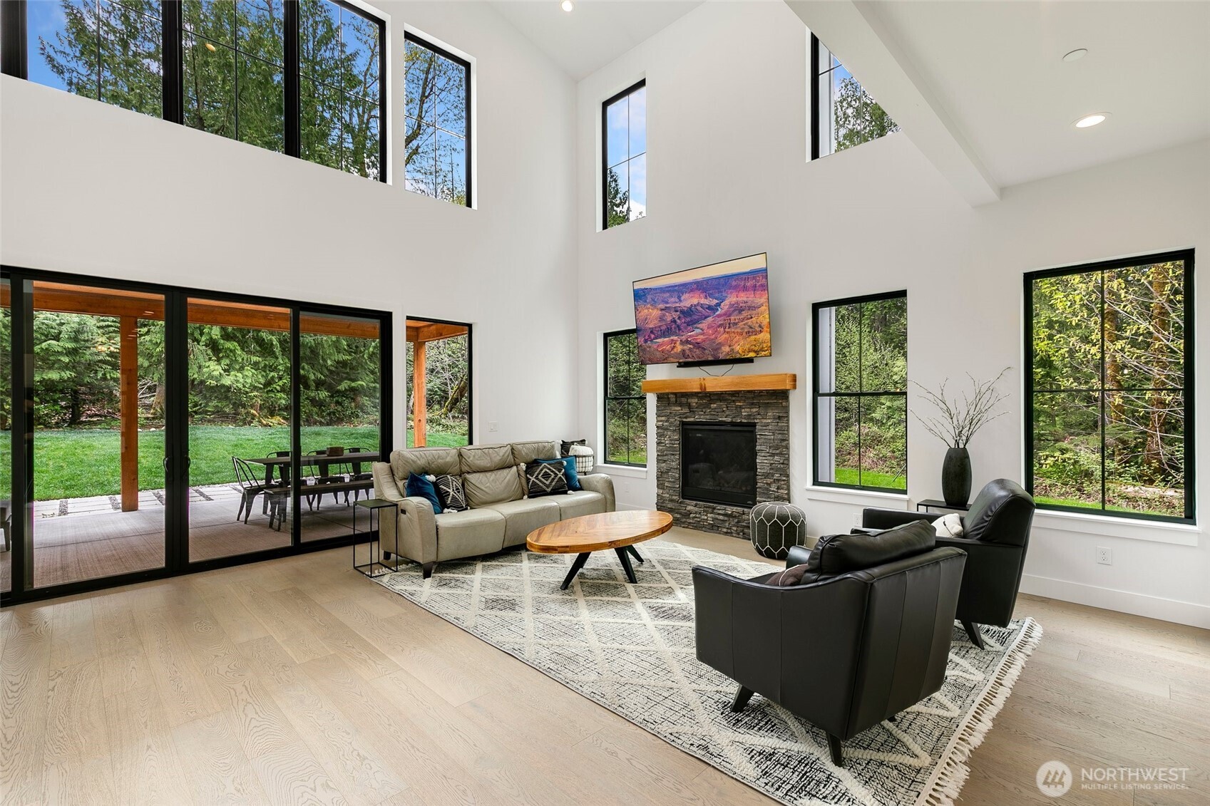 26237 Se Old Black Nugget Road Property Photo 3