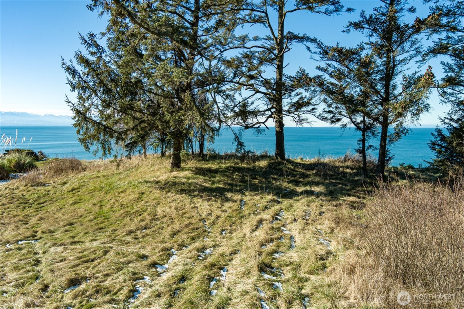 2089 West Beach Road Property Photo 6