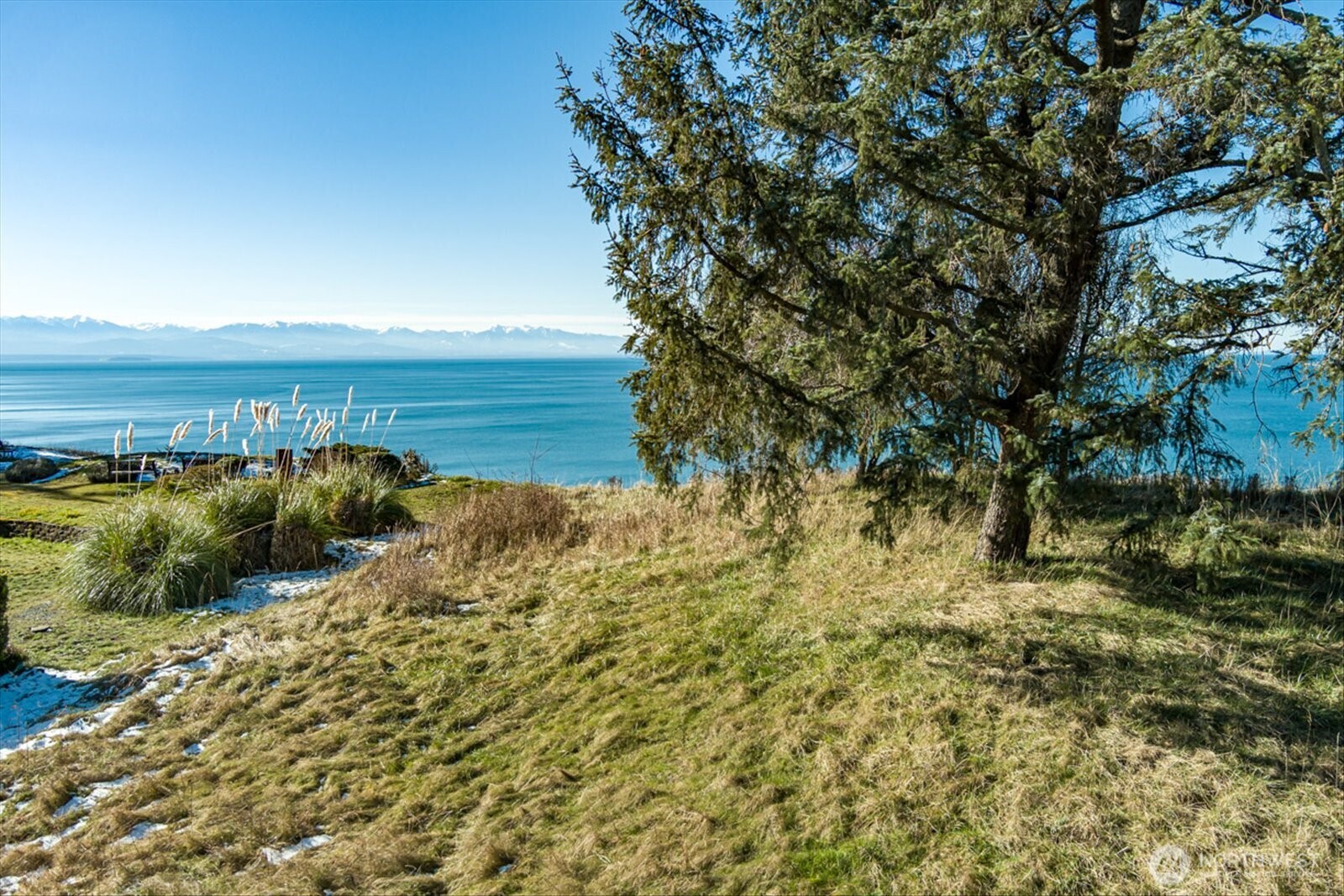 2089 West Beach Road Property Photo 11