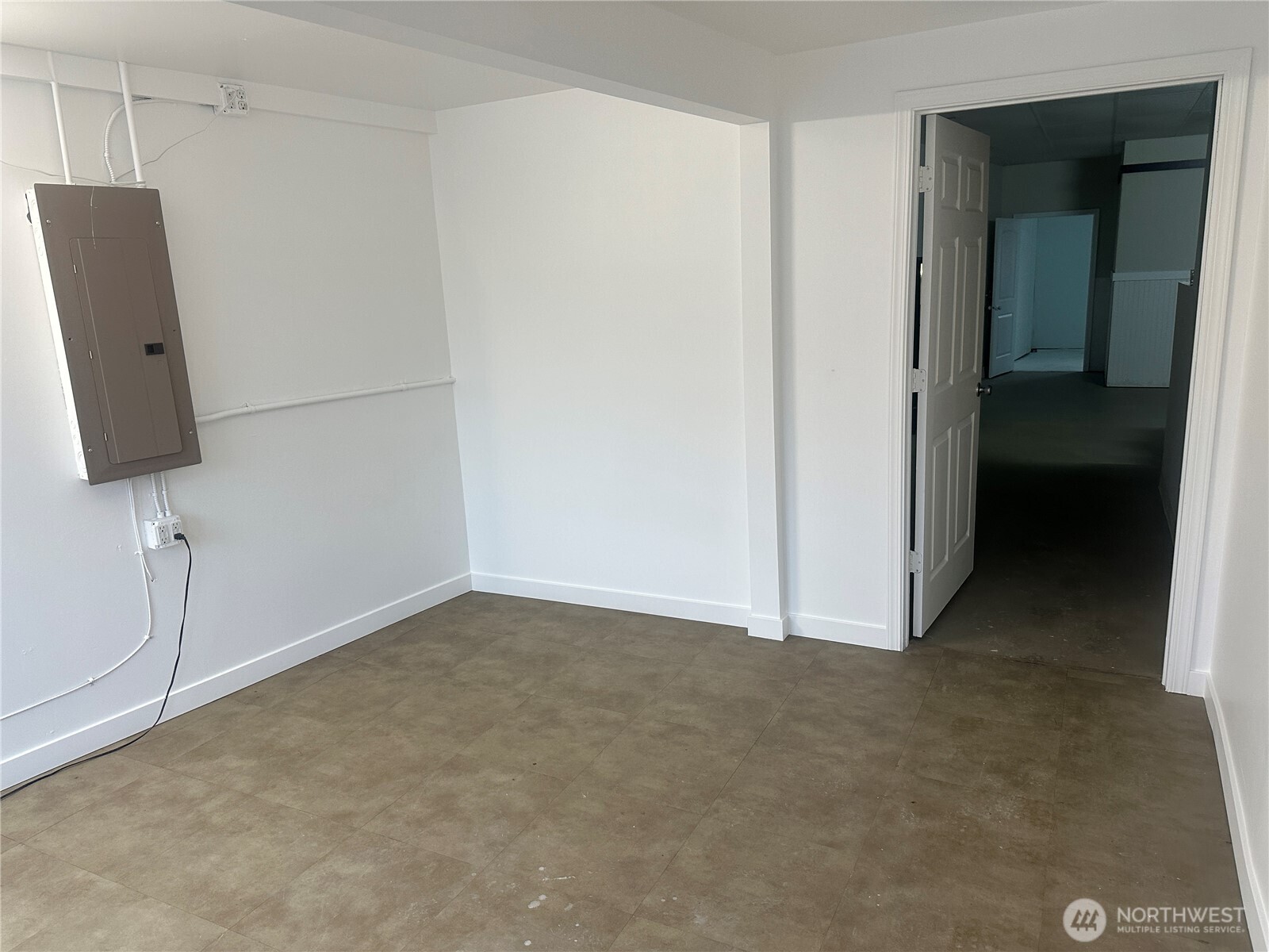 11022 Valley Avenue Property Photo 8