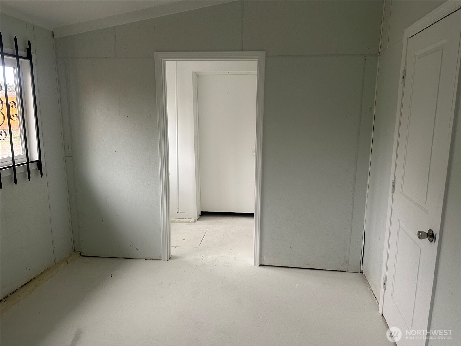 11022 Valley Avenue Property Photo 12