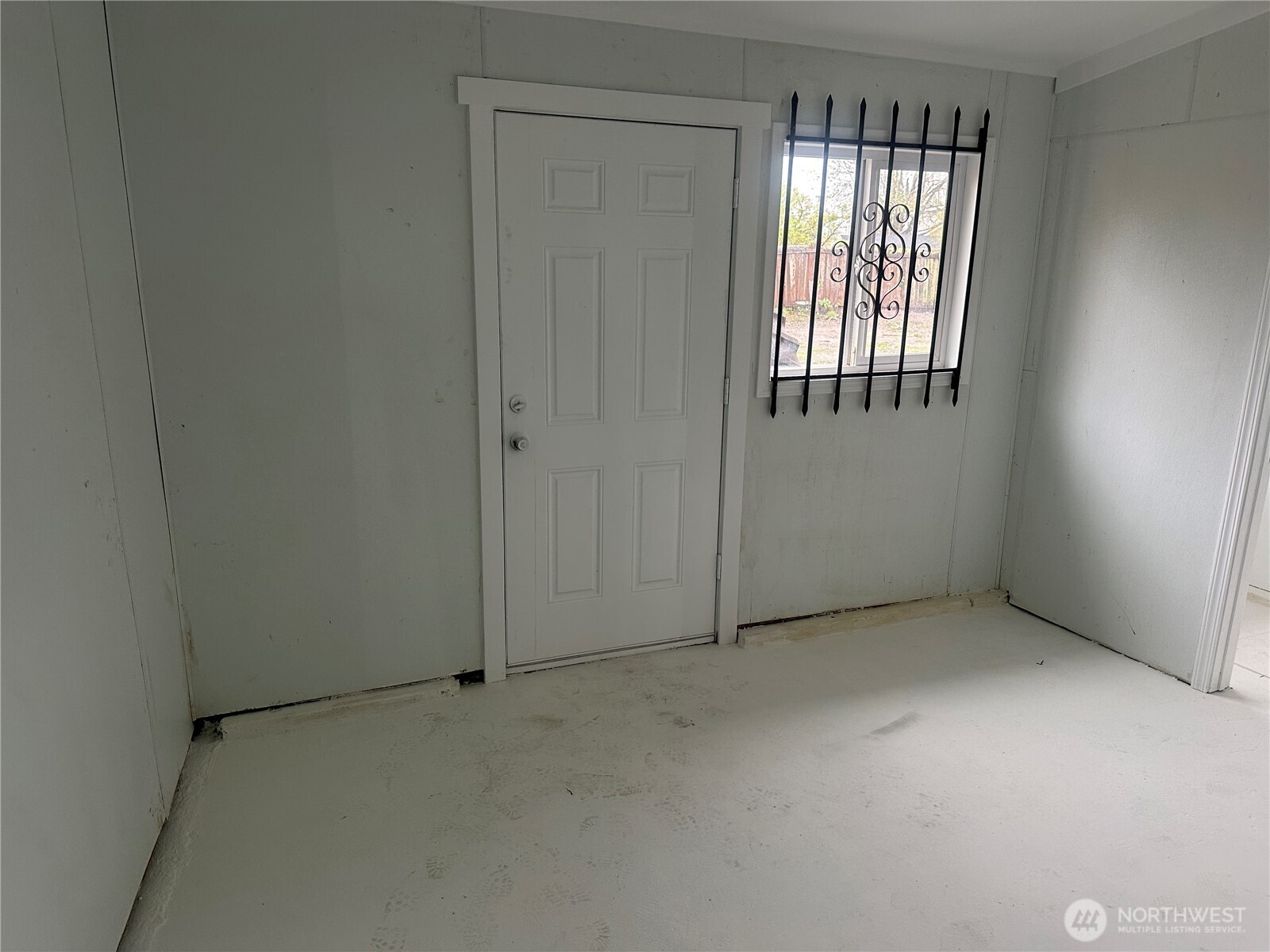 11022 Valley Avenue Property Photo 13