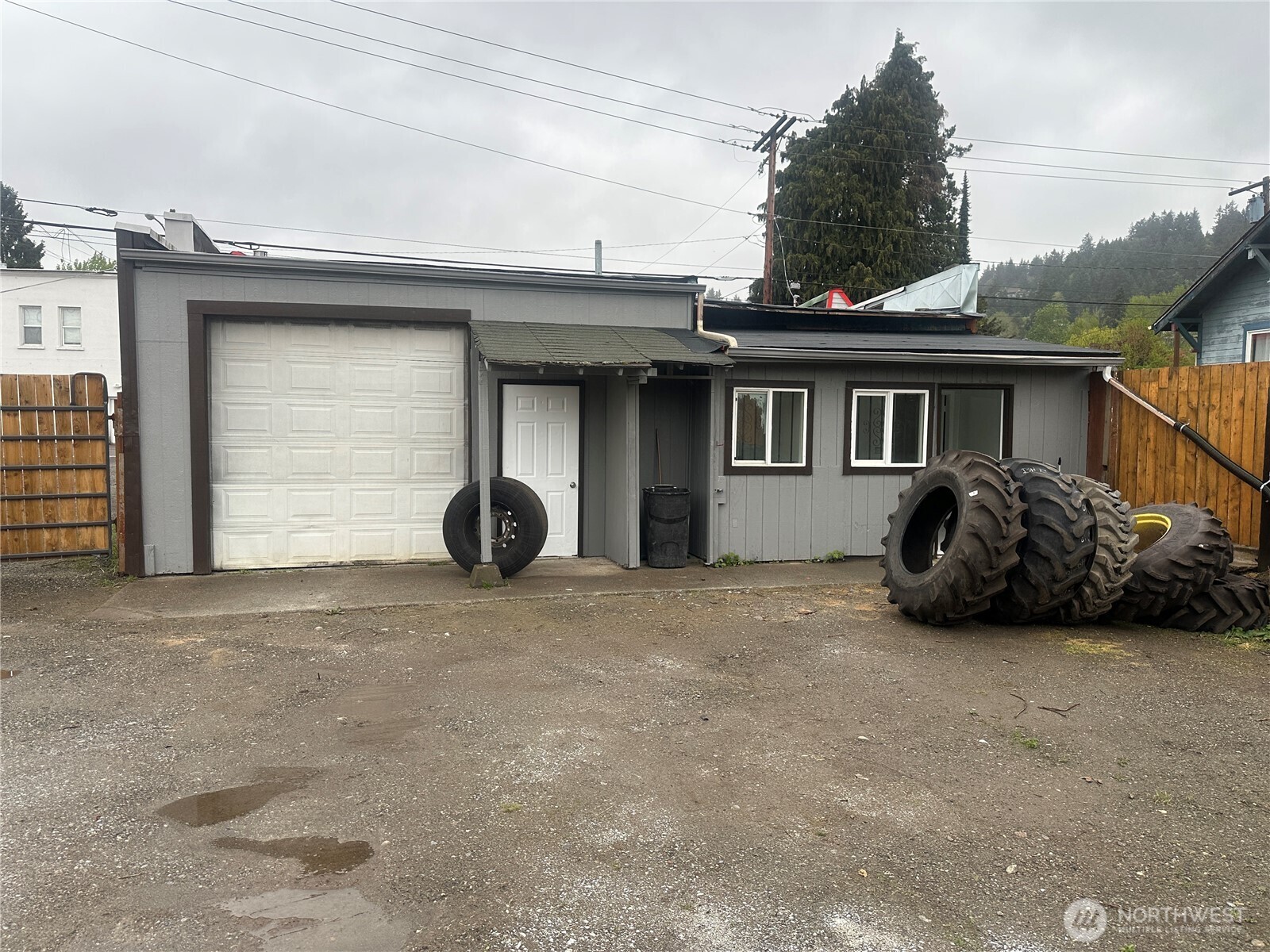 11022 Valley Avenue Property Photo 15