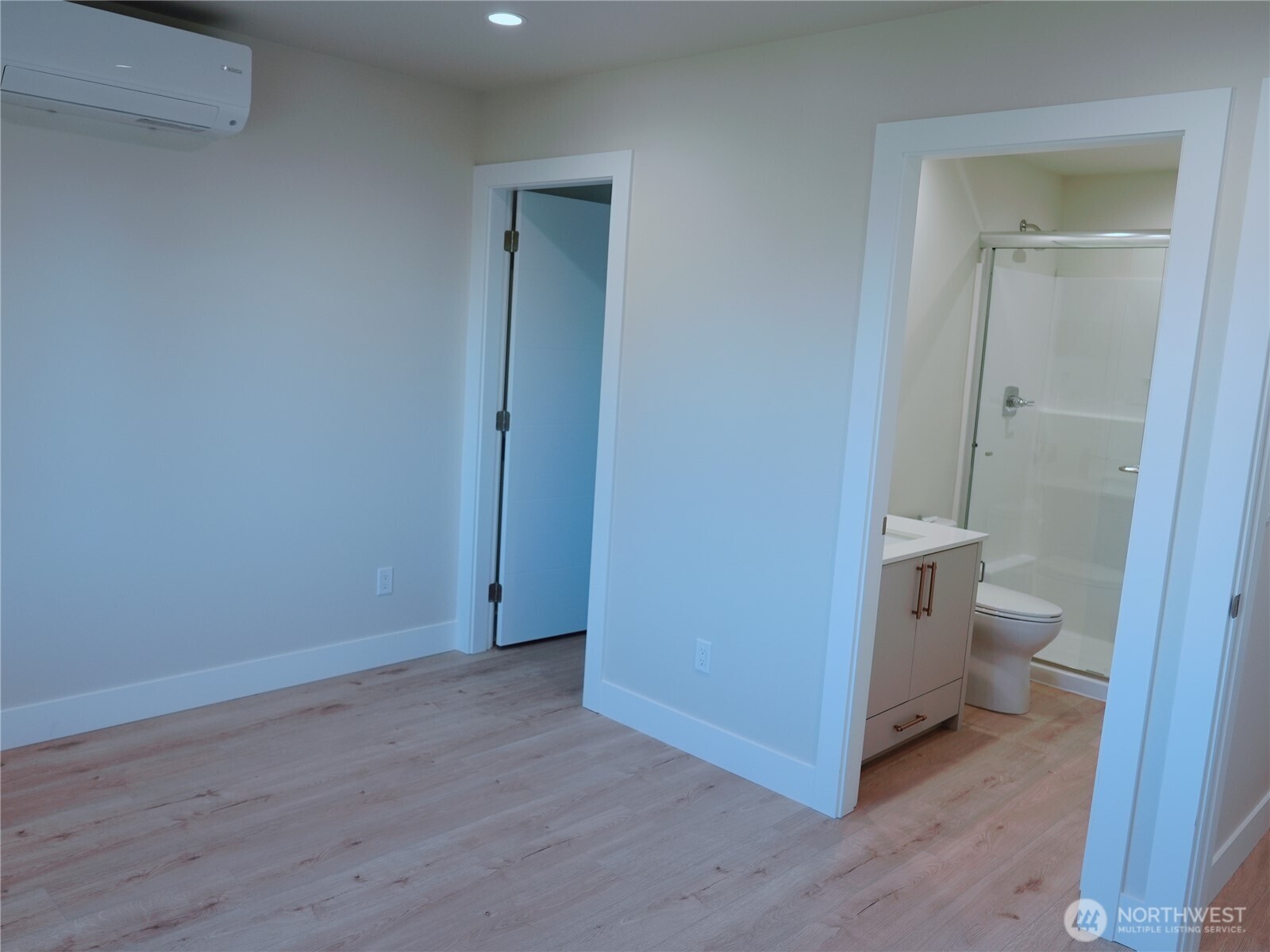 2155 Siddle Loop 105 Property Photo 8