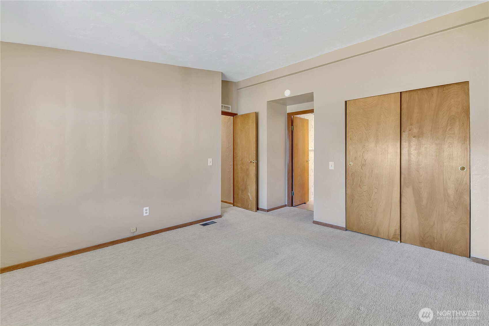 1111 Archwood Drive 311 Property Photo 14