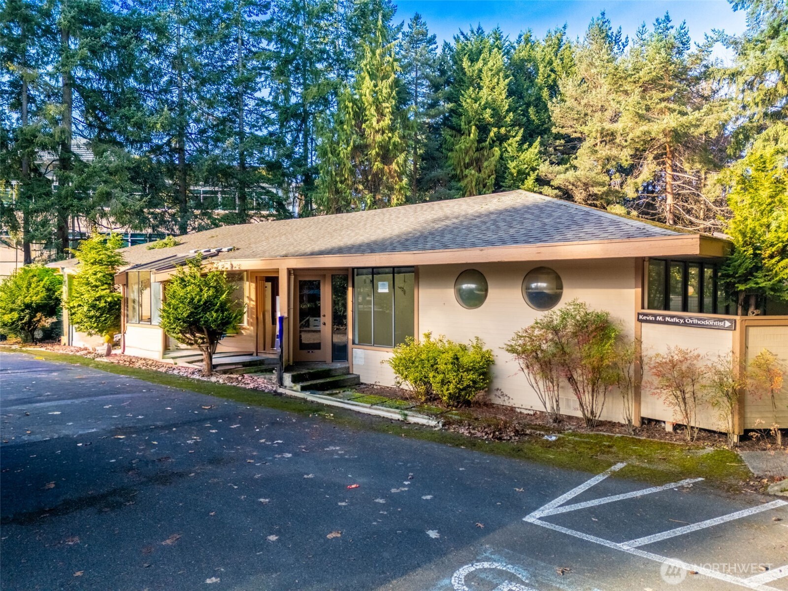 15700 Ne Bel-red Road Property Photo 11