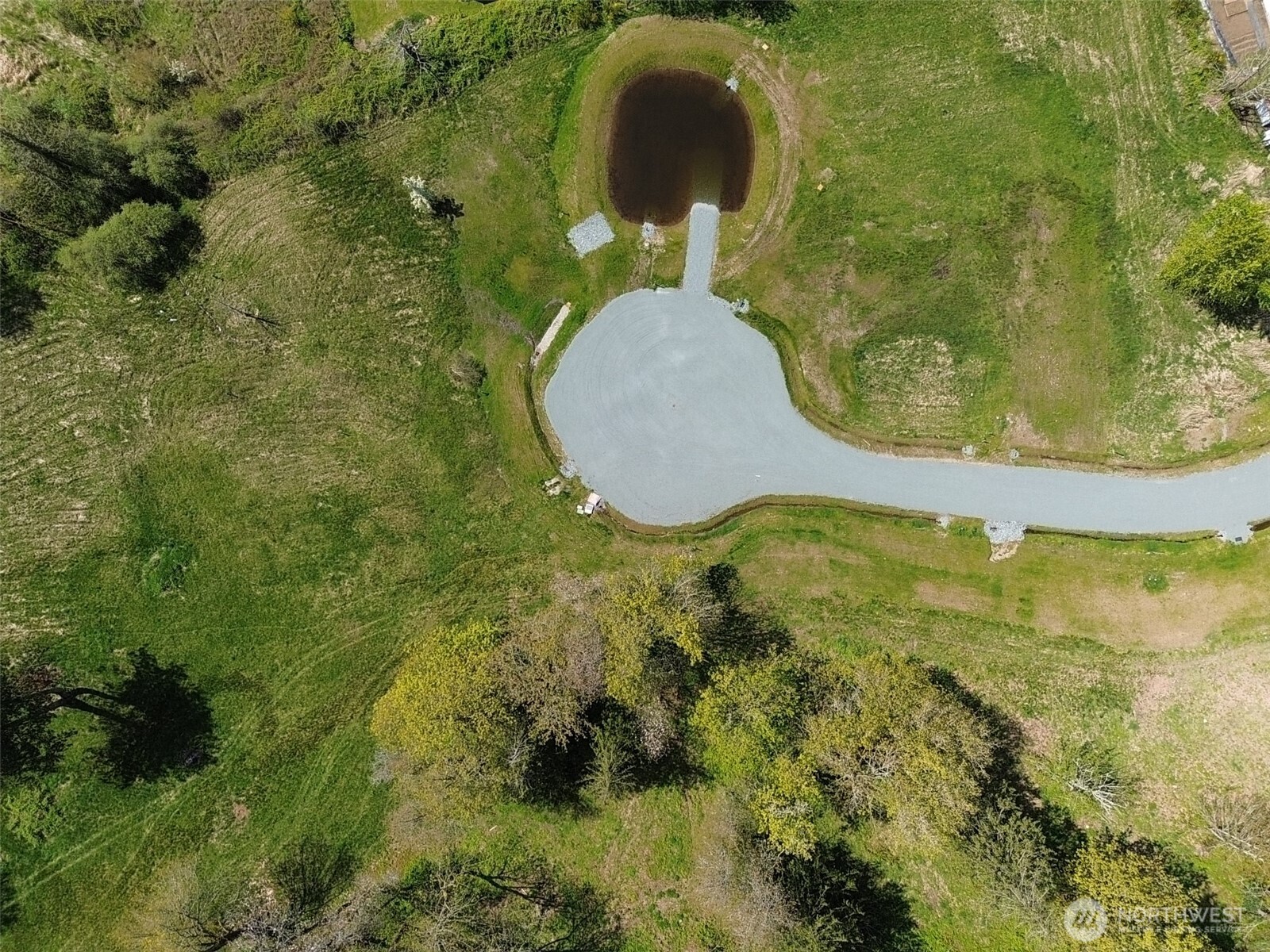 18401 Blacktail Trail Property Photo 8
