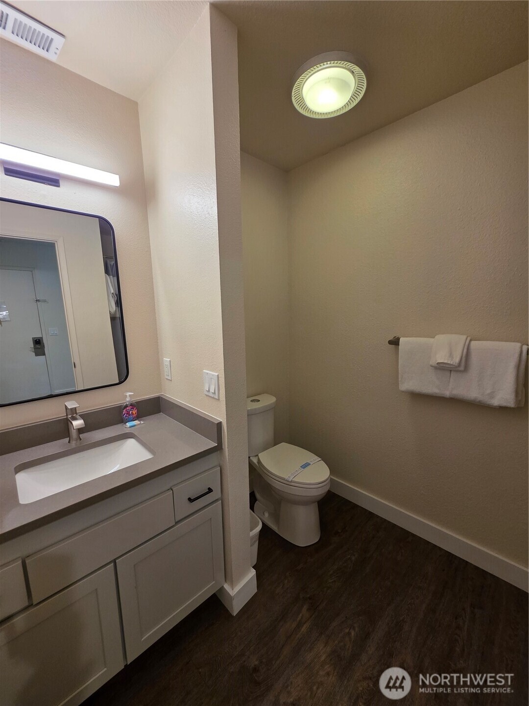 1 Lodge 609-q Property Photo 16