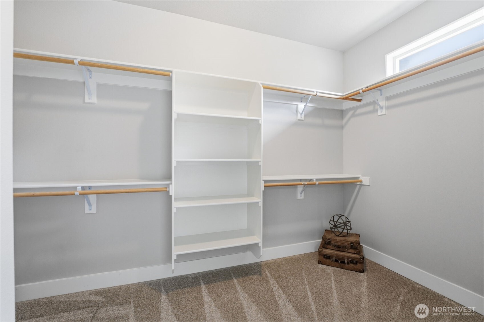 1075 Klamath Court Property Photo 13