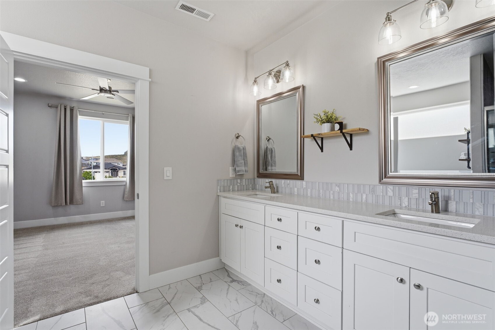 1075 Klamath Court Property Photo 17