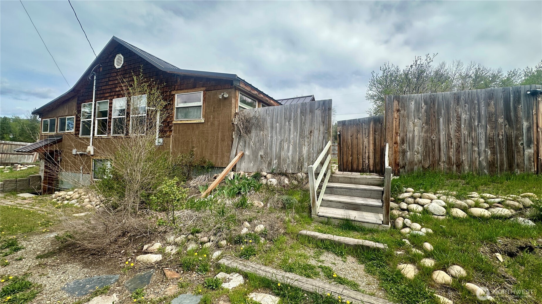 400 Bluff Street Property Photo 1
