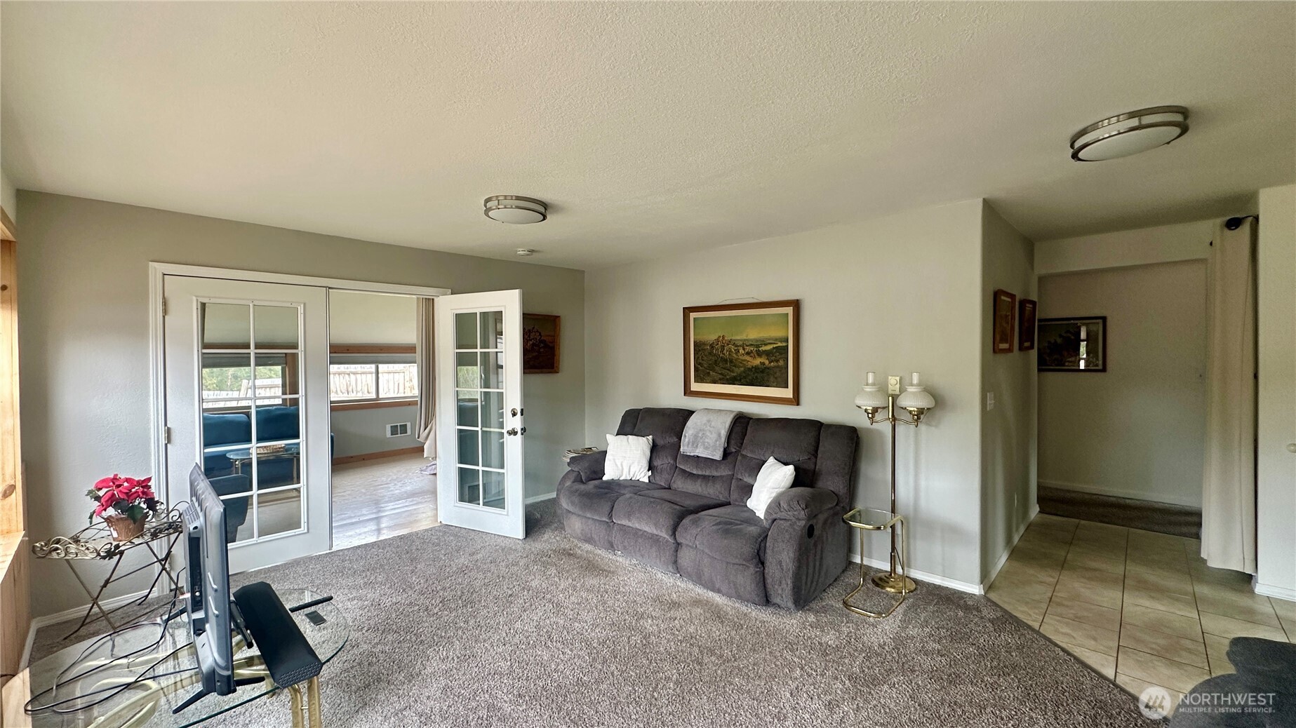400 Bluff Street Property Photo 7