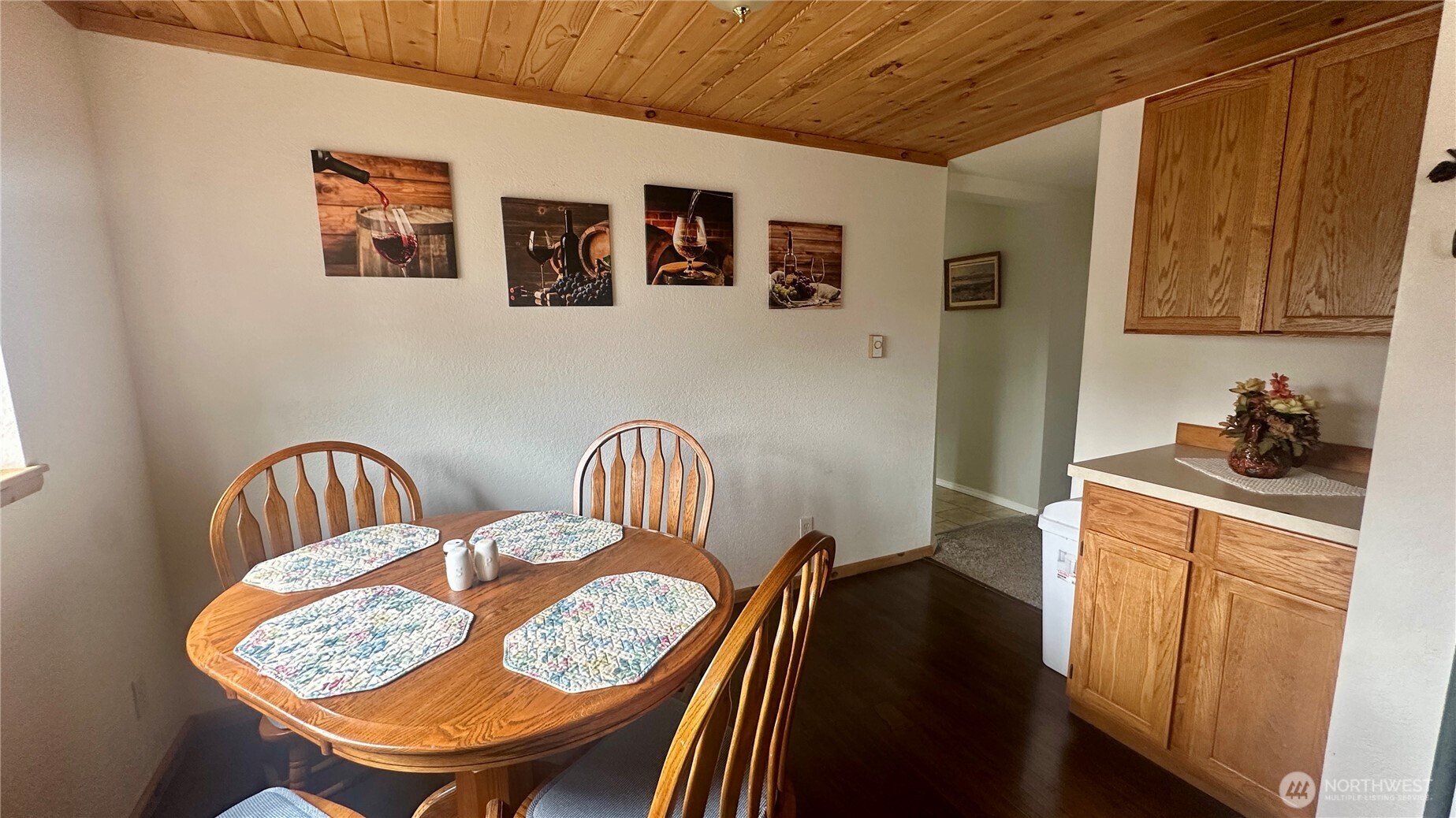 400 Bluff Street Property Photo 14