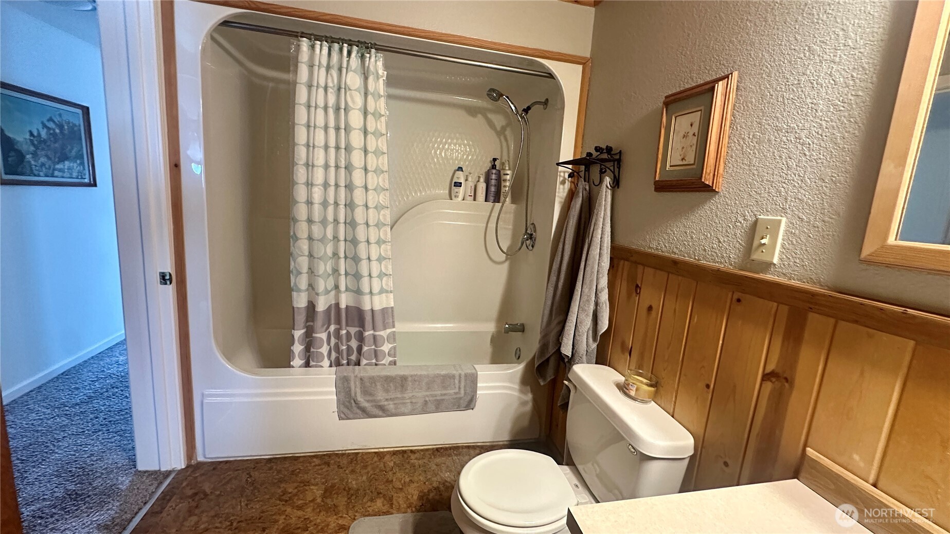 400 Bluff Street Property Photo 16