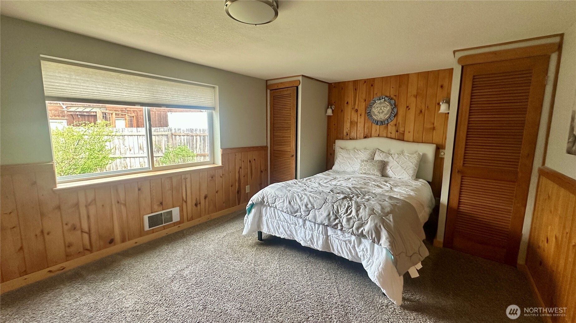 400 Bluff Street Property Photo 17