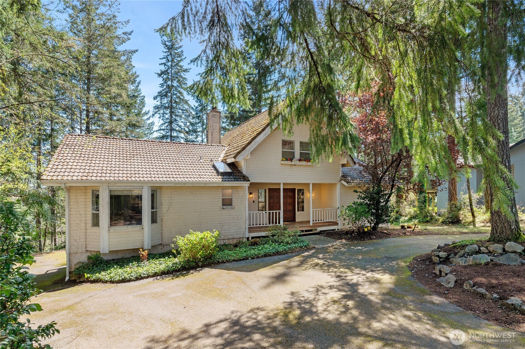 30 E Rainier Drive Property Photo 2