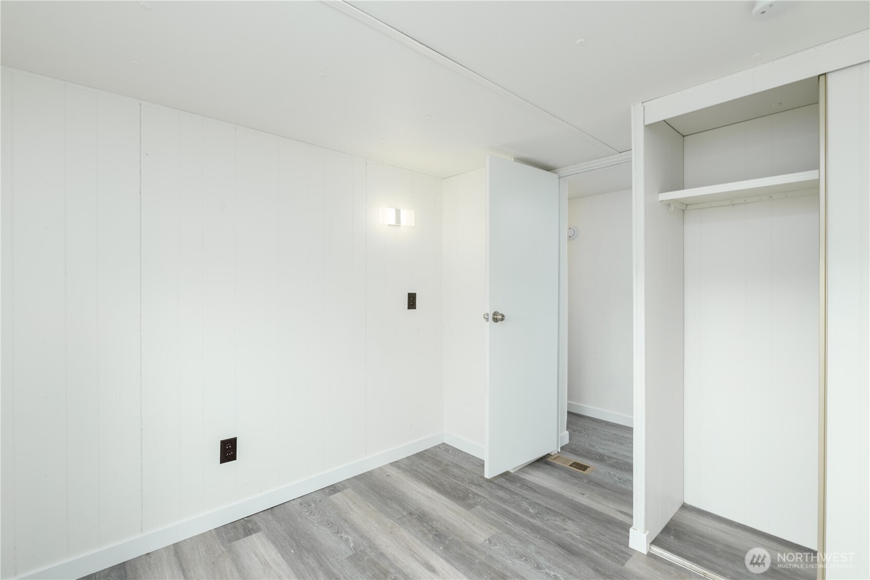 251 Washington Harbor Rd Property Photo 18