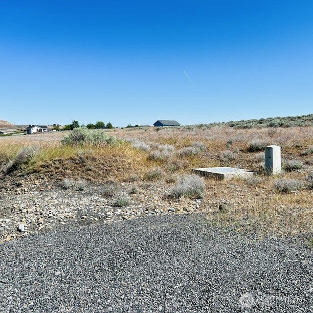 5355 Ne Mcconihe Rd Property Photo 4