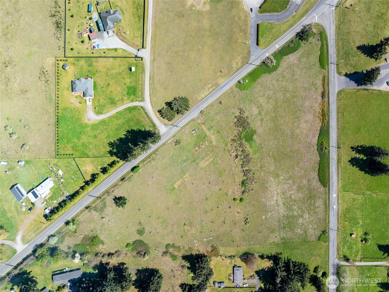 18215 Sw Sargent Road Property Photo 2