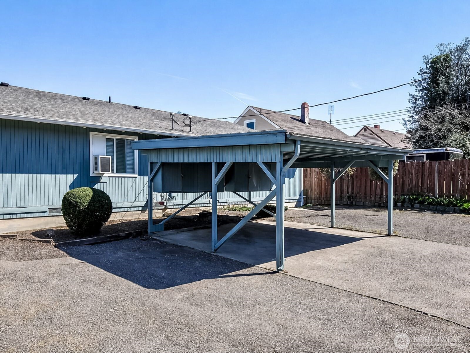2505 2507 N Wycoff Avenue Property Photo 34