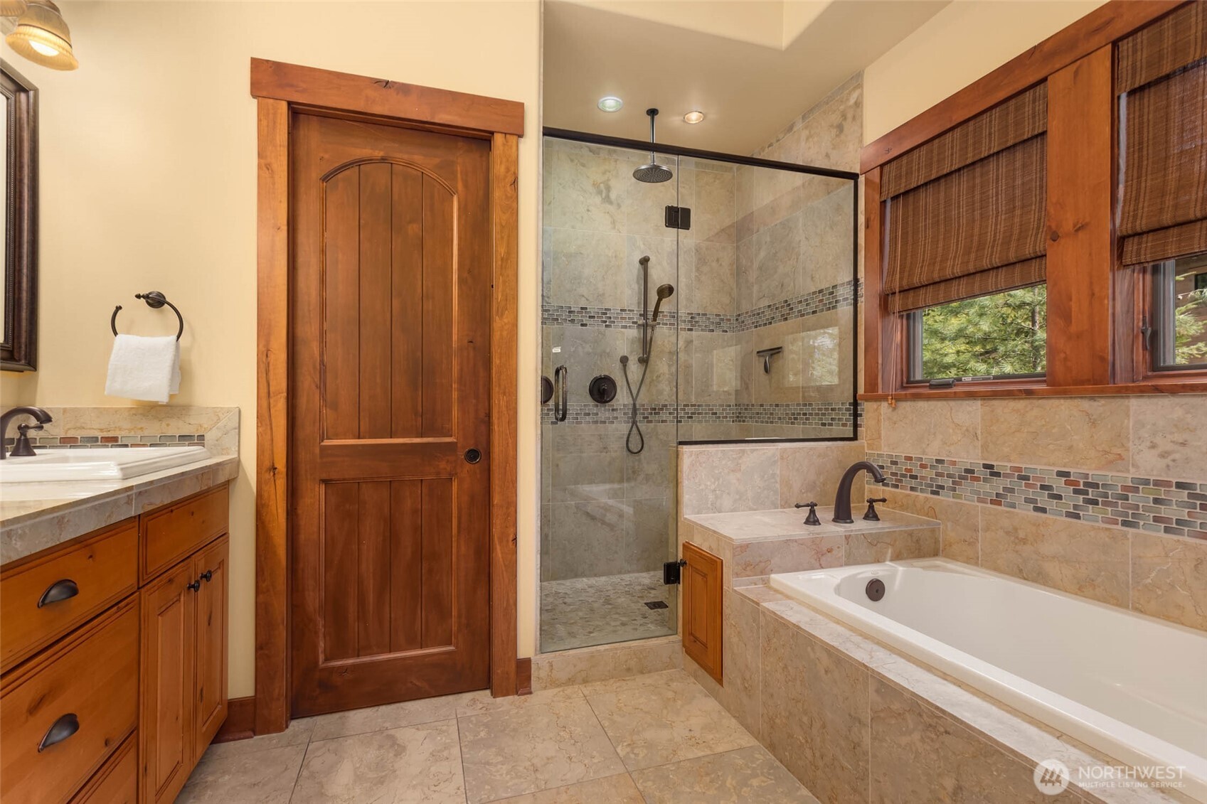 440 Larkspur Loop Property Photo 13