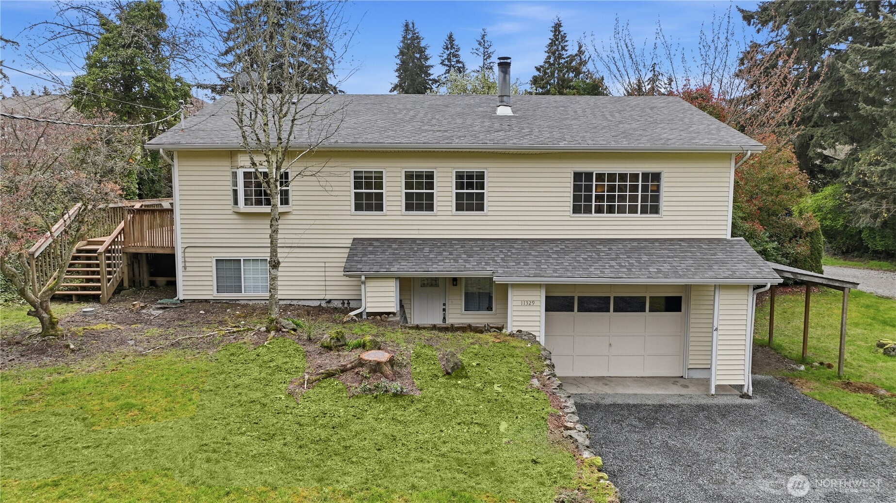 11329 Newcastle Way Property Photo 2